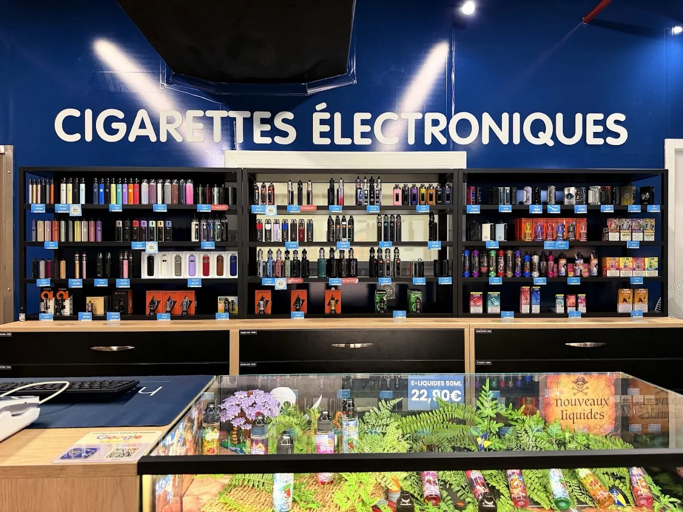 Corner cigarettes électroniques HappeSmoke Lunel