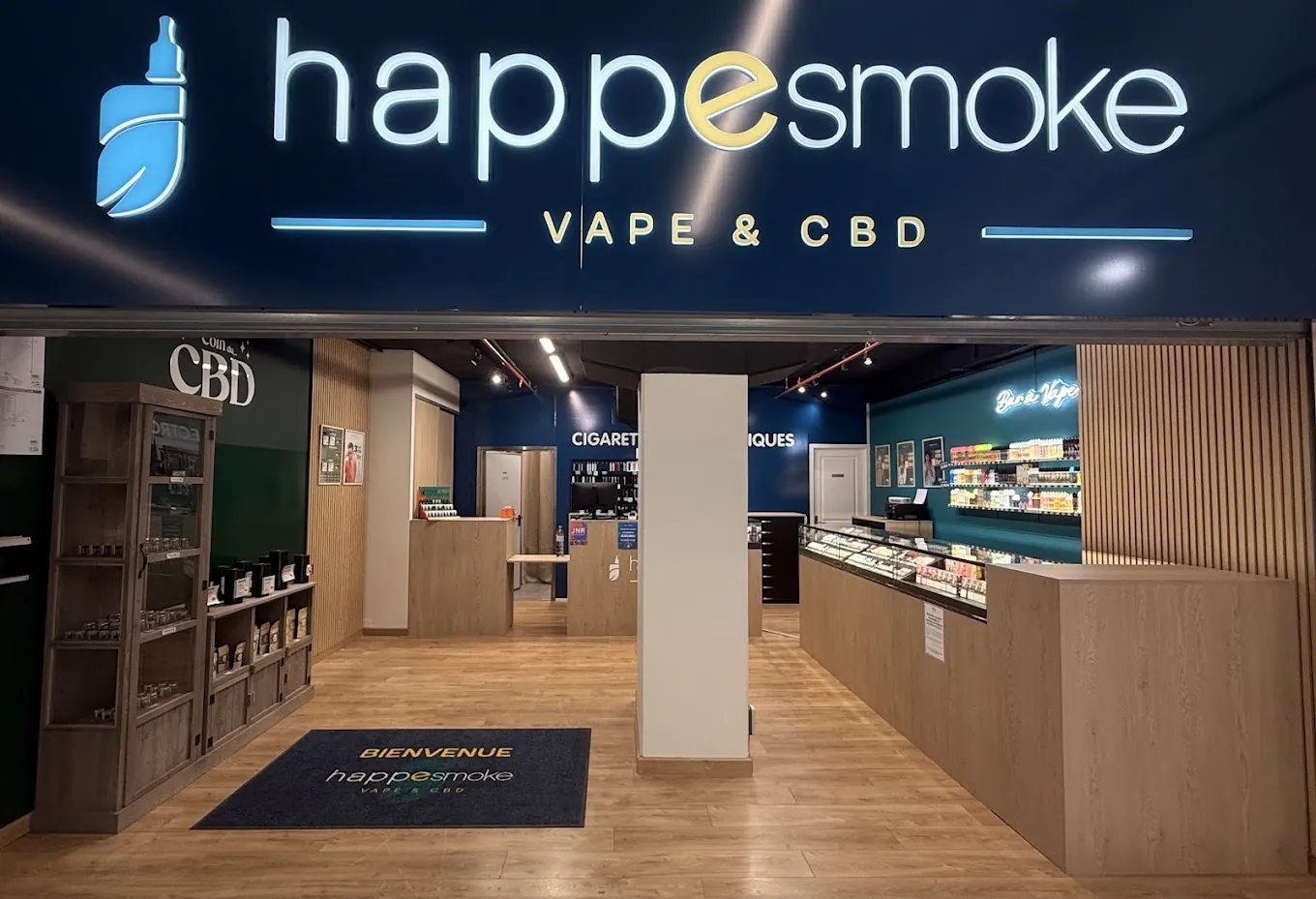 Vitrine du magasin HappeSmoke Lunel